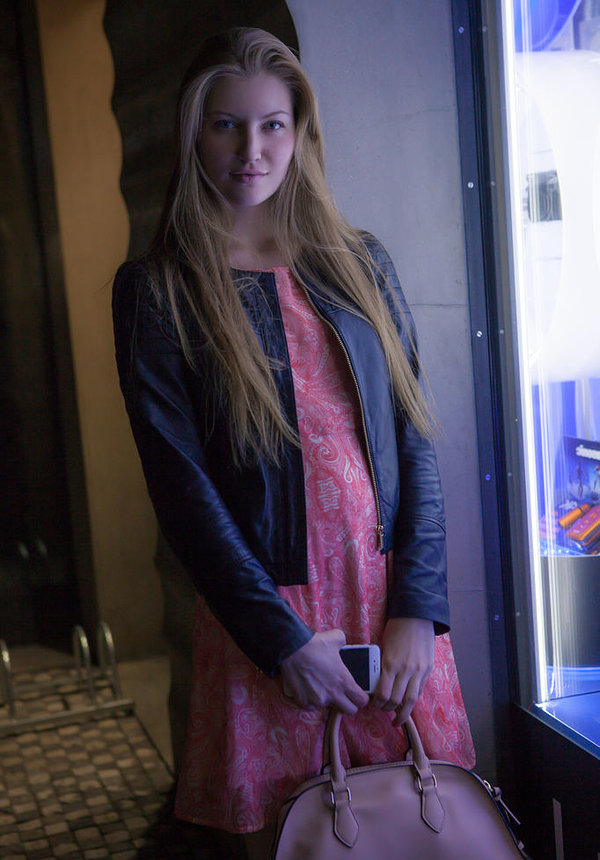 Лена, 24 года, 2 размер груди